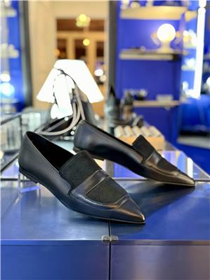 AMORAMA THE SHOE 291 EUROS