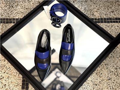 AMOROMA THE SHOE 303 EUROS