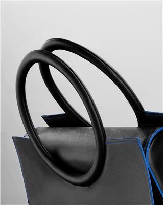 AMOROMA THE ONE BAG FORMAT A4 23