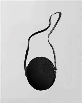 AMOROMA THE ROUND BAG 01