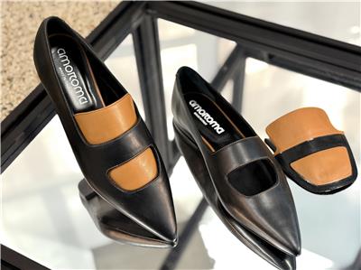 AMOROMA THE SHOE 303 EUR