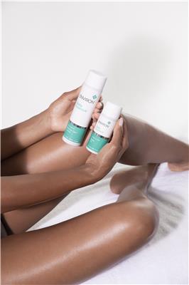 ENVIRON BODY ESSENTIA CAMPAIGN IMAGE 01