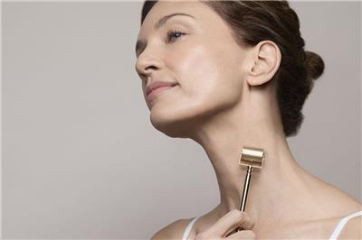 ENVIRON MICRO NEEDLING GOLD COSMETIC ROLL CIT 02.JPG