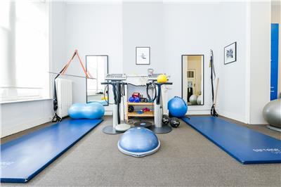 BODY TRAINING STUDIO 12