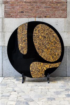 ADO CHALE TABLE IN TIGER S EYE MOSAIC AND BLACK RESIN MONOGRAM MODEL CREDIT GILLES VAN DEN ABEELE