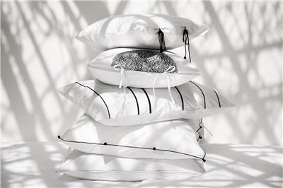 VALERIE BARKOWSKI PILLOWS CREDIT TANIA PANOVA