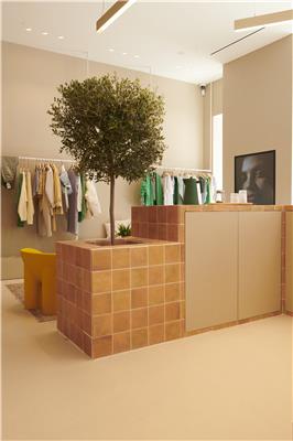 AMV WATERLOO BOUTIQUE 3