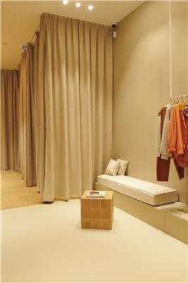 AMV WATERLOO BOUTIQUE 4