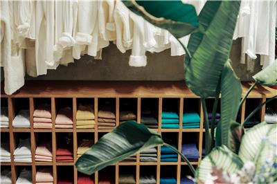 AV STORE ANTWERP CREDIT OONA SMET 2