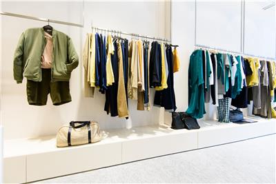 AMERICAN VINTAGE BRUSSELS LOUISE STORE 4