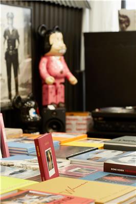 PARADIS SUPERSTORE VISUAL 3