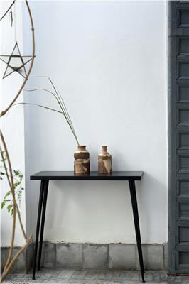 VALERIE BARKOWSKI DAR KAWA PATIO CREDIT TANIA PANOVA 10.JPG