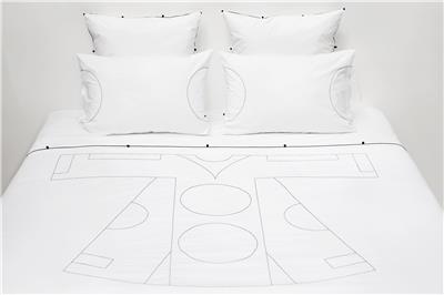 Valerie Barkowski bed linen blanc NIL noir credit tania panova